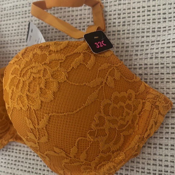 Yellow lace lingerie set yellow thong panties - Picture 2 of 5